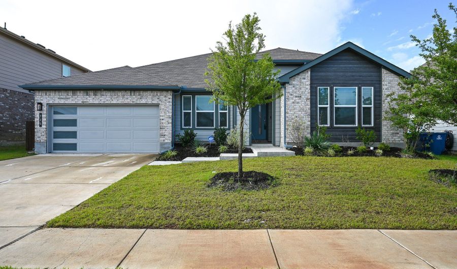 725 Golden Gate Park Rd, Alvarado, TX 76009 - 4 Beds, 2 Bath