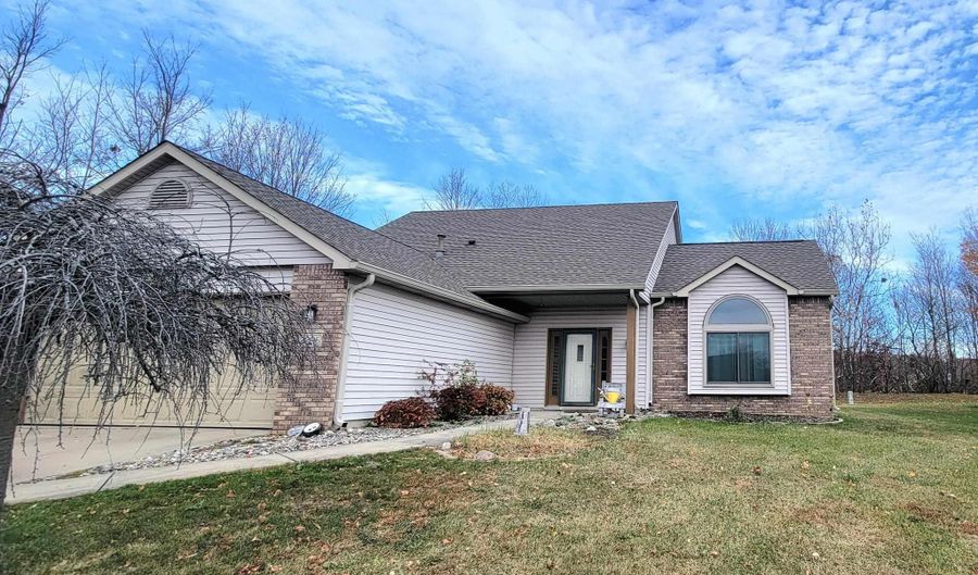 2206 Glen Hollow Dr, Auburn, IN 46706 - 3 Beds, 3 Bath