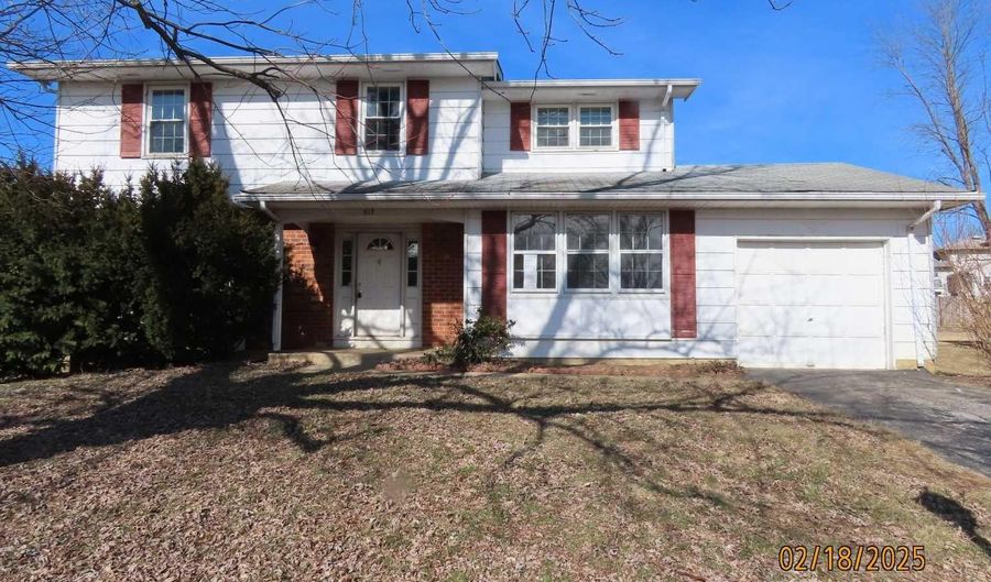 517 GARRICK Rd, Hockessin, DE 19707 - 4 Beds, 3 Bath