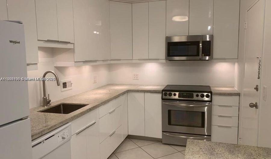 10185 Collins Ave 1402, Bal Harbour, FL 33154 - 1 Beds, 1 Bath