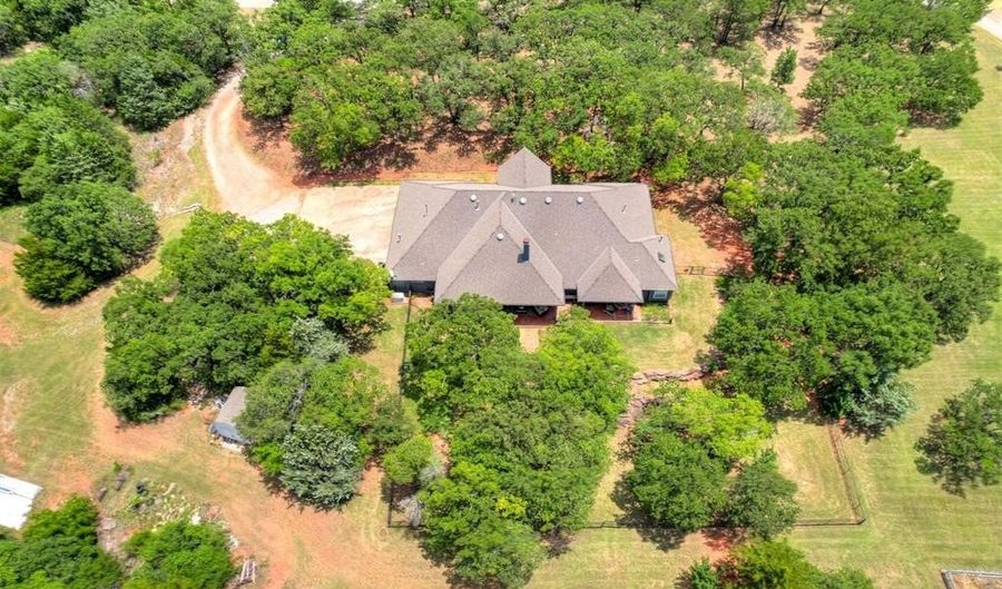 13777 E State Hwy 66, Arcadia, OK 73007 - 4 Beds, 3 Bath