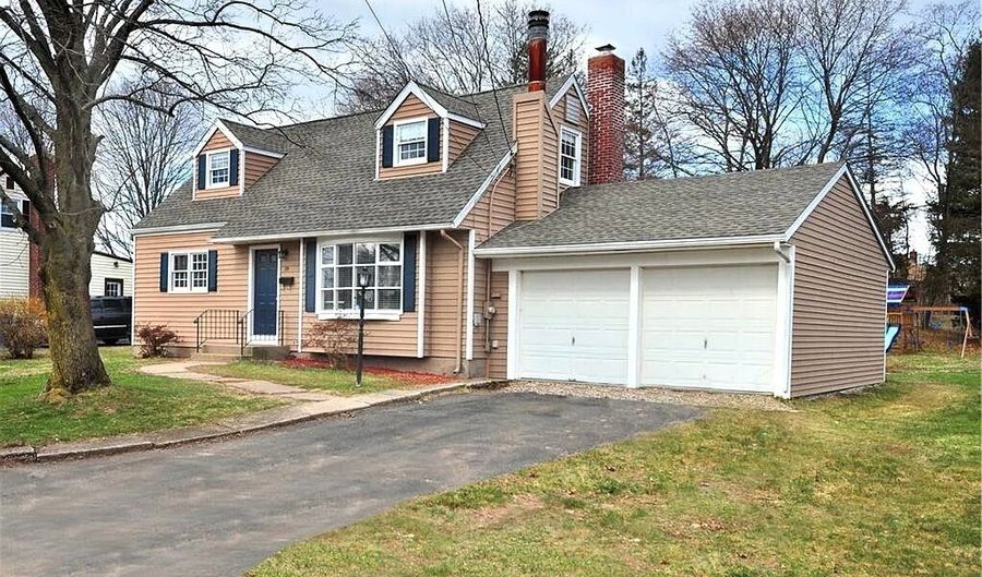 40 Mark St, Bristol, CT 06010 - 4 Beds, 2 Bath