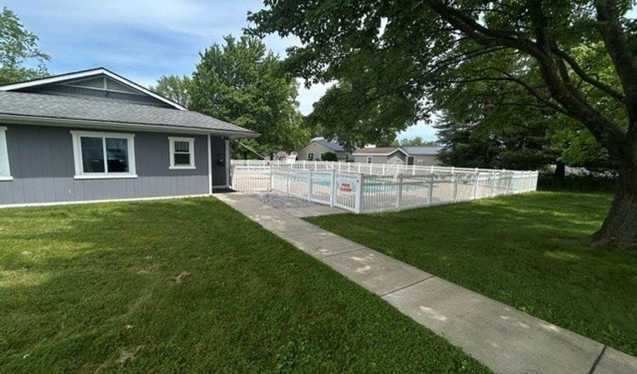 1127 Redburn Dr, Ashland, OH 44805 - 2 Beds, 1 Bath
