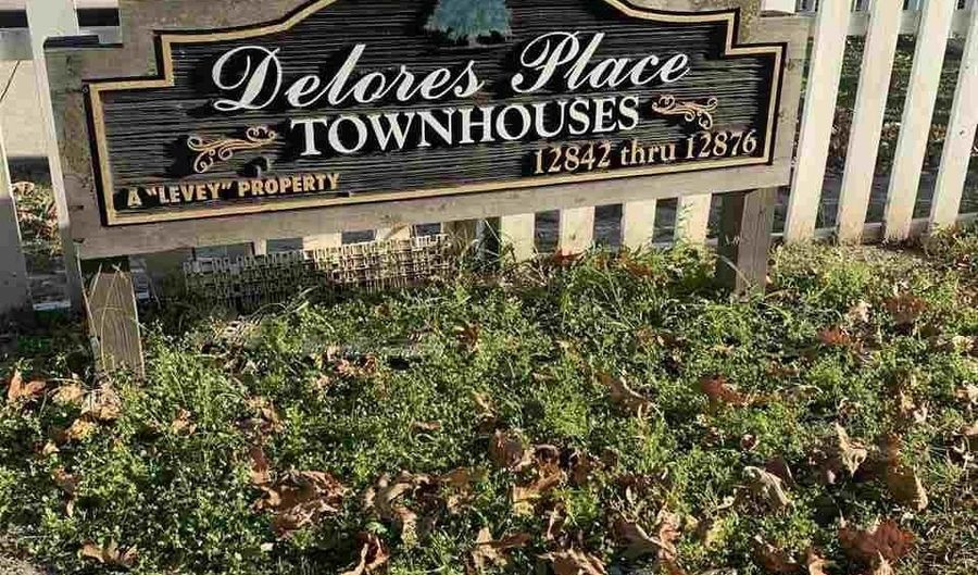 12852 Delores Dr, Baton Rouge, LA 70814 - 2 Beds, 3 Bath