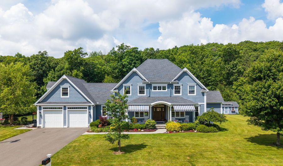 89 Alpine Dr, Burlington, CT 06013 - 4 Beds, 4 Bath