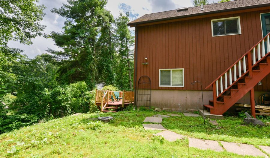 123 Wolcott Rd, Bristol, CT 06010 - 3 Beds, 1 Bath
