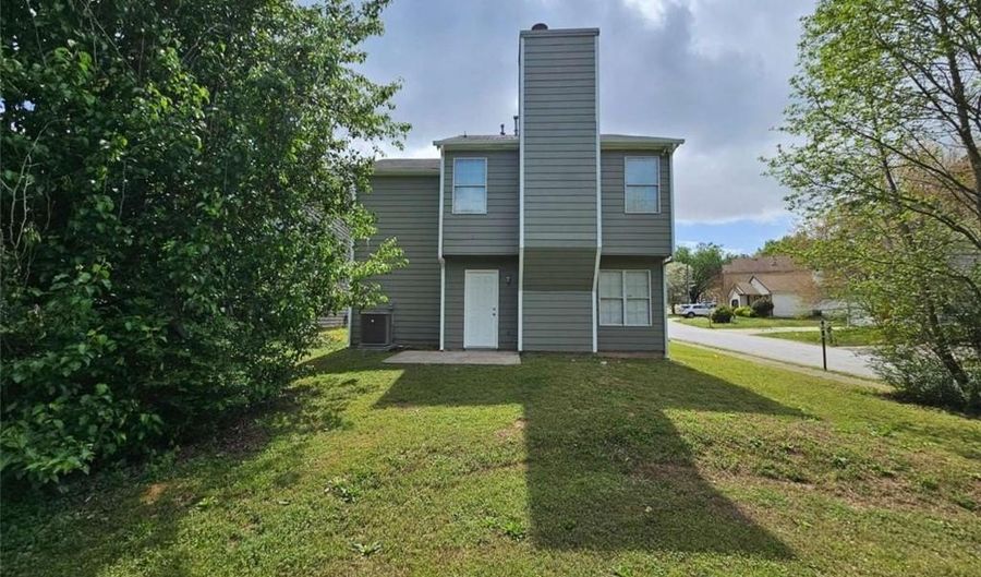 6718 Roscommon Dr, Austell, GA 30168 - 2 Beds, 3 Bath