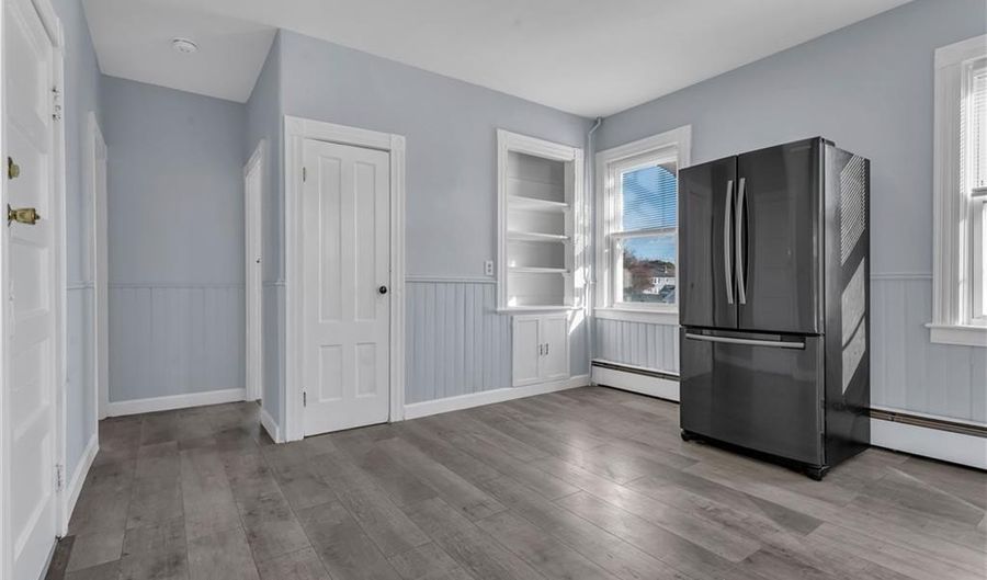 78 Old Oak Ave 2, Cranston, RI 02920 - 2 Beds, 1 Bath