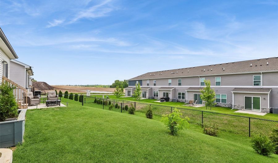 2202 Barry Dr, Adel, IA 50003 - 3 Beds, 3 Bath