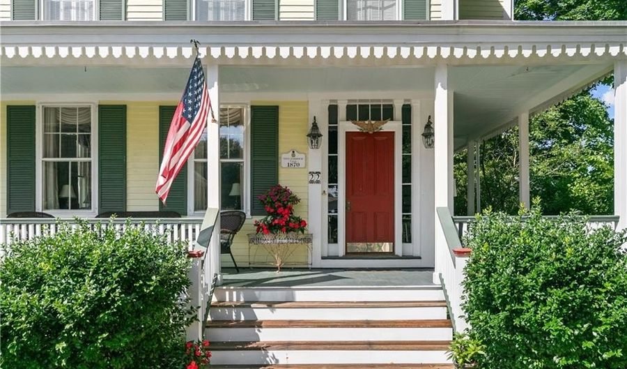 22 Greenough Pl, Newport, RI 02840 - 4 Beds, 5 Bath