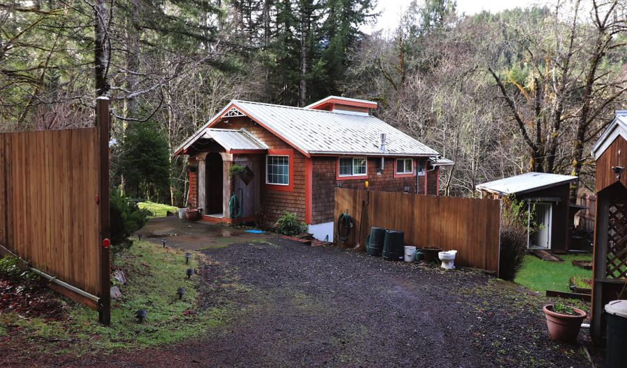 18990 LITTLE LAKE Rd, Blachly, OR 97412 - 1 Beds, 1 Bath