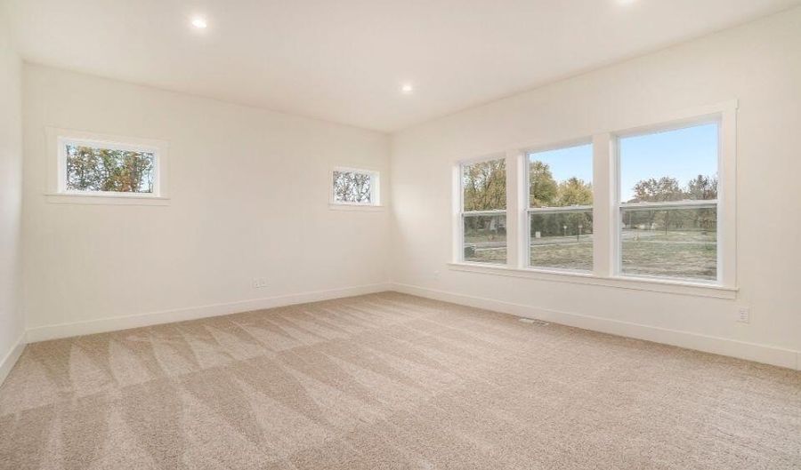 9392 Snow Valley Dr SE, Alto, MI 49302 - 4 Beds, 2 Bath