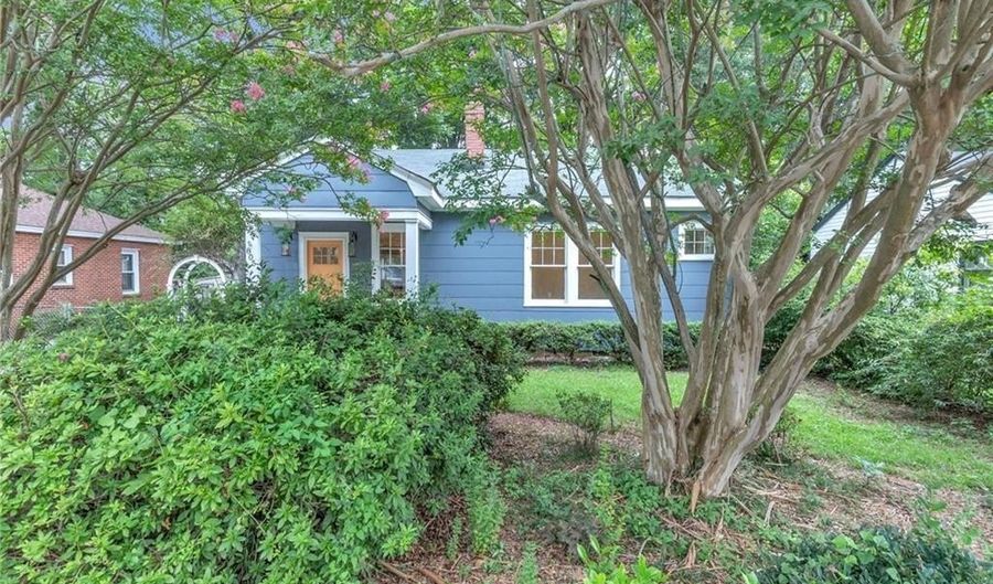 805 S Manning St, Anderson, SC 29621 - 3 Beds, 2 Bath