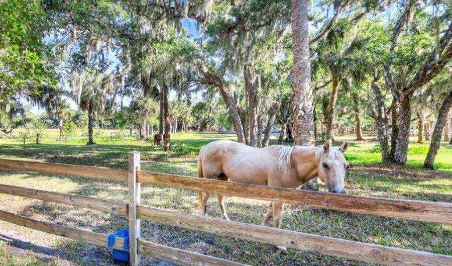 17731 Palm Beach Blvd, Alva, FL 33920 - 0 Beds, 0 Bath