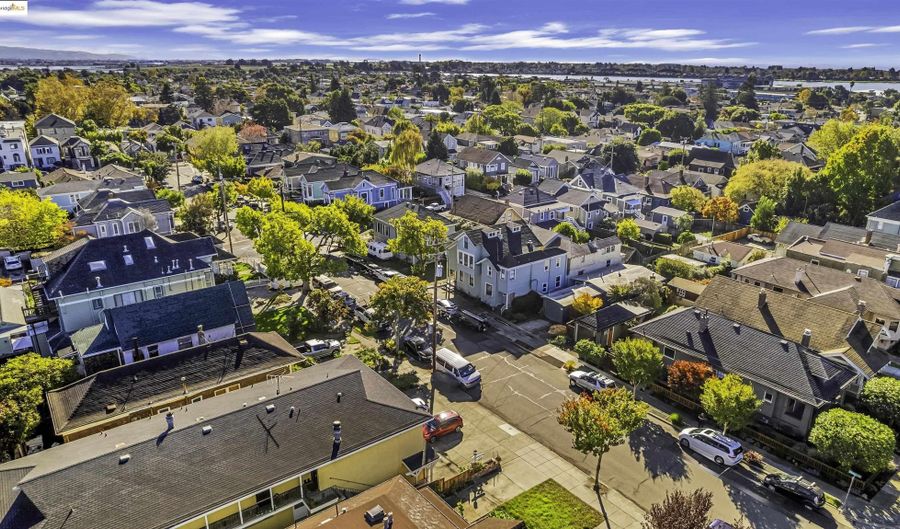 897 Oak St, Alameda, CA 94501 - 8 Beds, 0 Bath