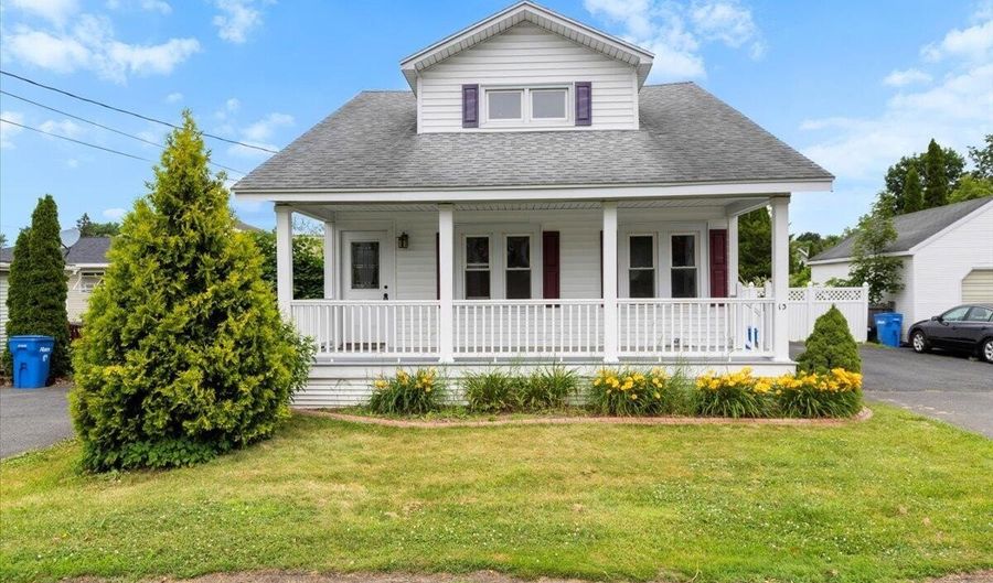 13 Elmhurst Ave, Albany, NY 12203 - 5 Beds, 2 Bath