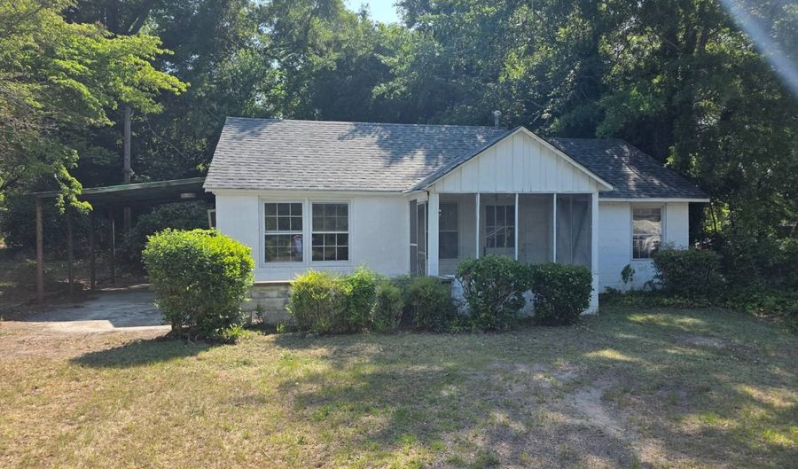 109 John St, Bennettsville, SC 29512 - 2 Beds, 1 Bath