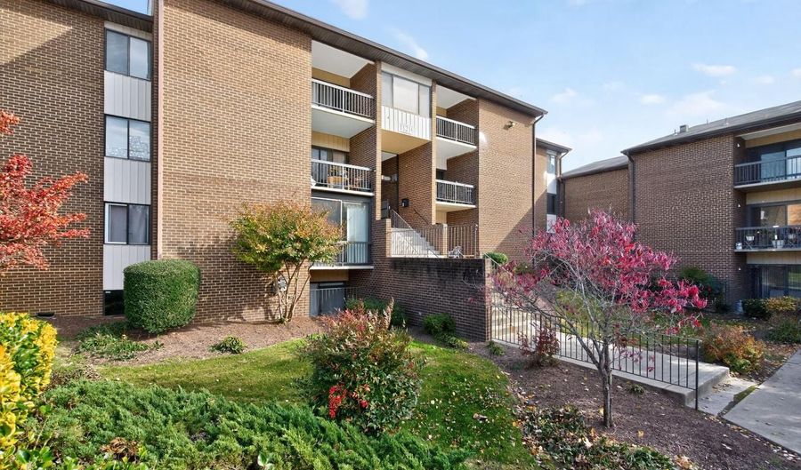 11216 CHERRY HILL Rd #304, Beltsville, MD 20705 - 2 Beds, 2 Bath
