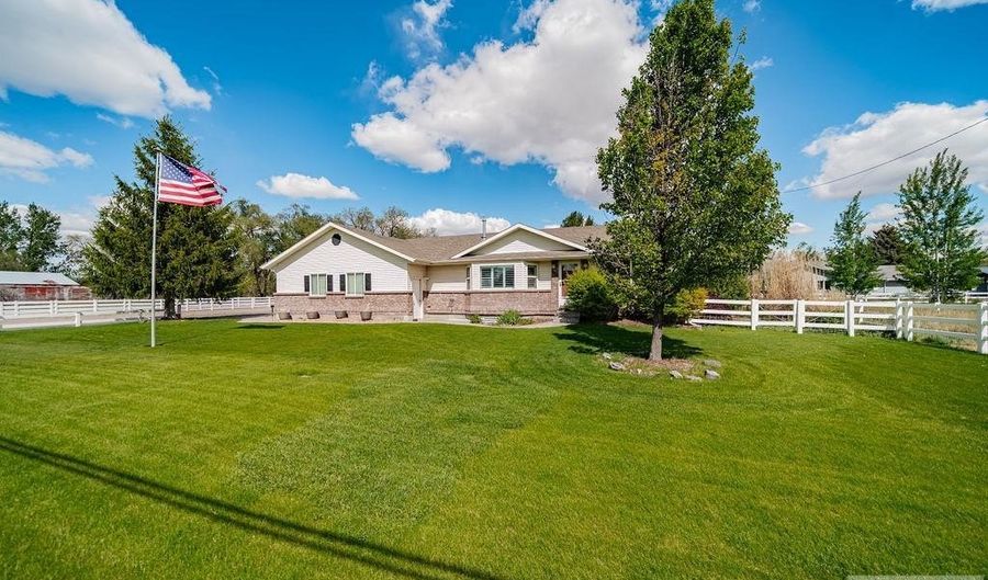 900 Pendlebury Ln, Blackfoot, ID 83221 - 5 Beds, 4 Bath