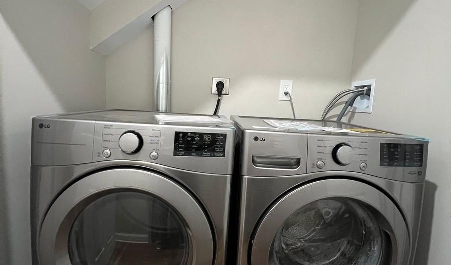 615 N CALHOUN St 1, Baltimore, MD 21217 - 4 Beds, 3 Bath