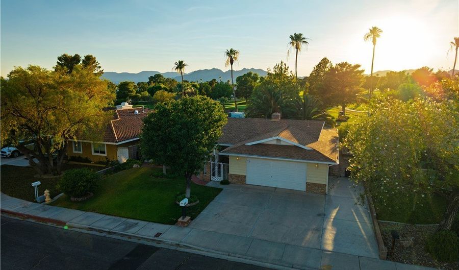 1554 Sandra Dr, Boulder City, NV 89005 - 3 Beds, 2 Bath