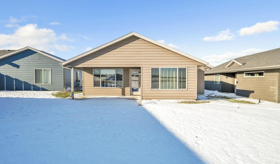 290 240th Ave 253, Arnolds Park, IA 51331 - 3 Beds, 2 Bath