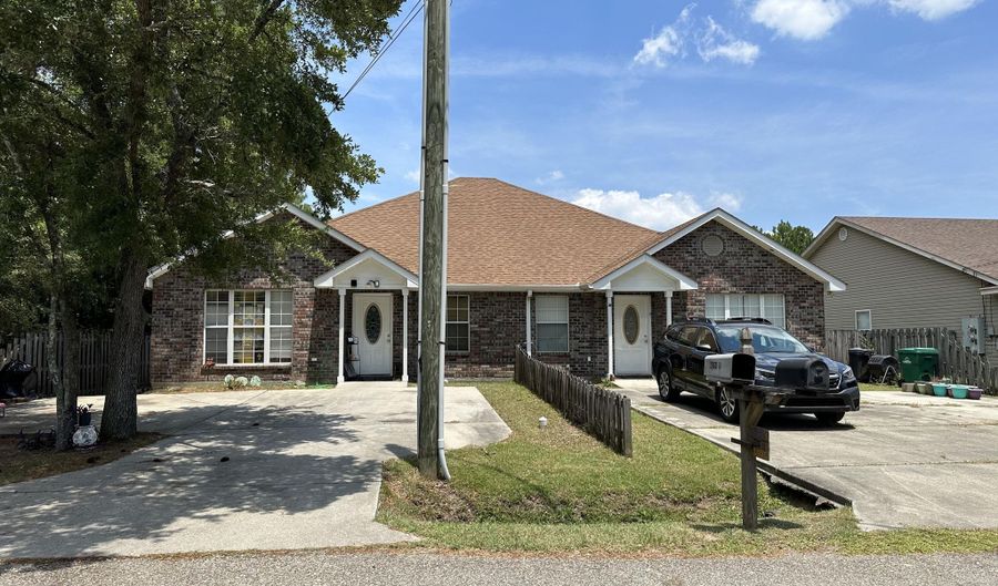 4044 Camellia St, Bay St. Louis, MS 39520 - 6 Beds, 4 Bath