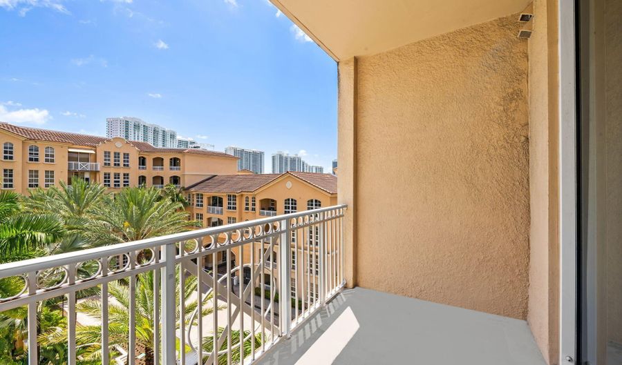 3001 NE 185th St 536, Aventura, FL 33180 - 1 Beds, 1 Bath