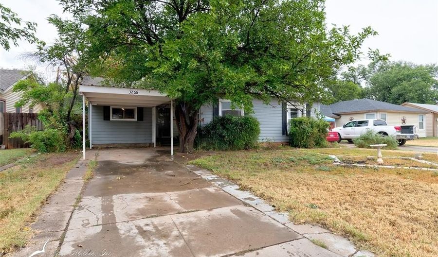 3266 College St, Abilene, TX 79605 - 3 Beds, 2 Bath