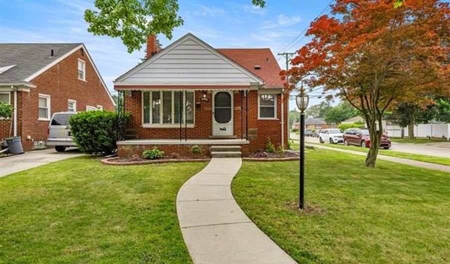 8904 Becker Ave, Allen Park, MI 48101 - 3 Beds, 2 Bath