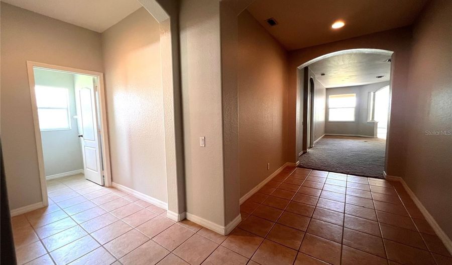 3283 HAMPTON Blvd, Alva, FL 33920 - 5 Beds, 4 Bath