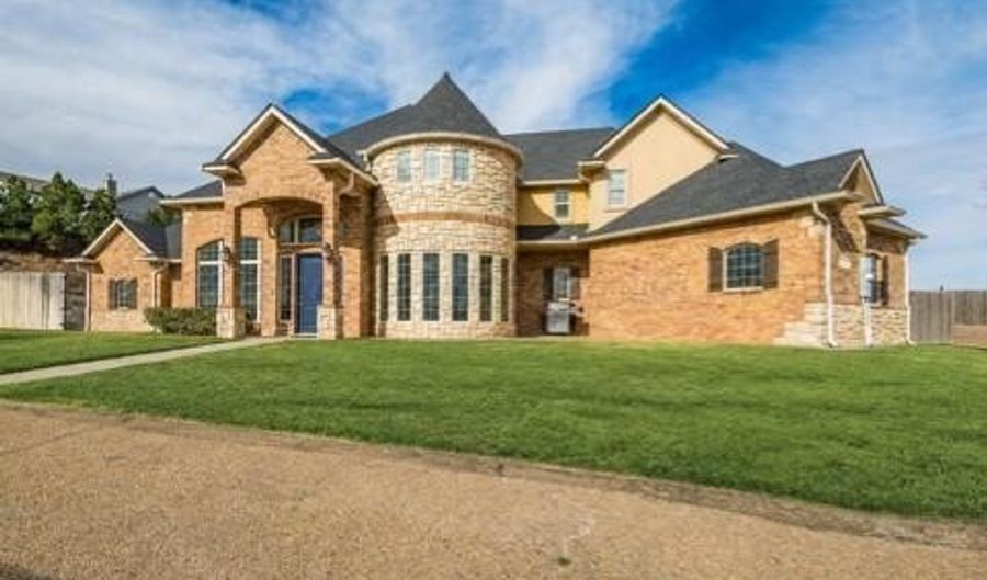 1921 Las Tecovas Trl, Amarillo, TX 79124 - 5 Beds, 4 Bath