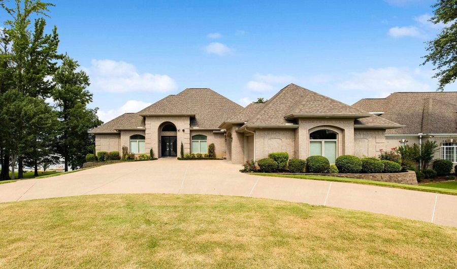 5918 Riviera Dr, Benton, AR 72019 - 5 Beds, 4 Bath