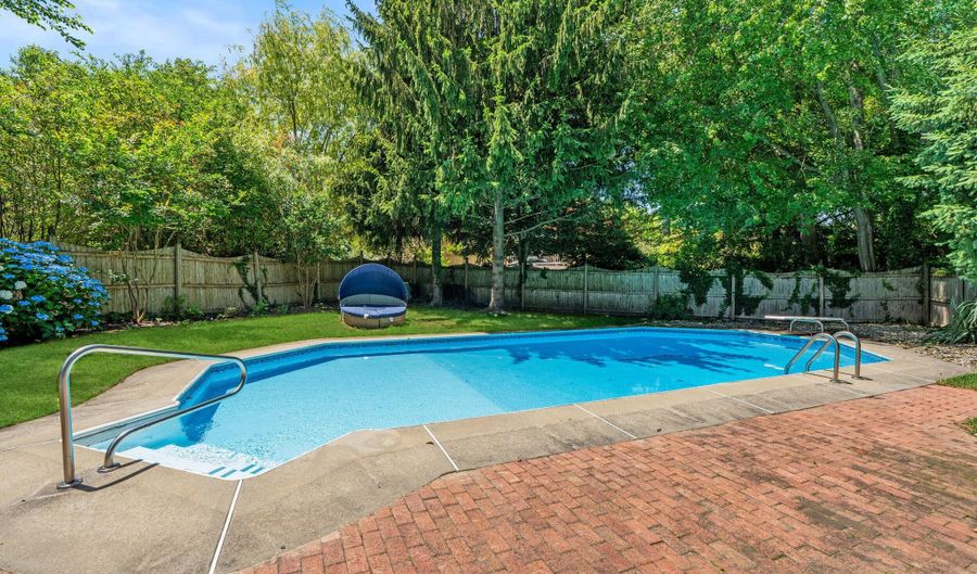 562 N Edgemere Dr, West Allenhurst, NJ 07711 - 4 Beds, 2 Bath