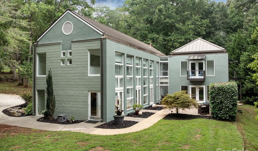 1227 Jules Ct, Charlotte, NC 28226 - 4 Beds, 3 Bath