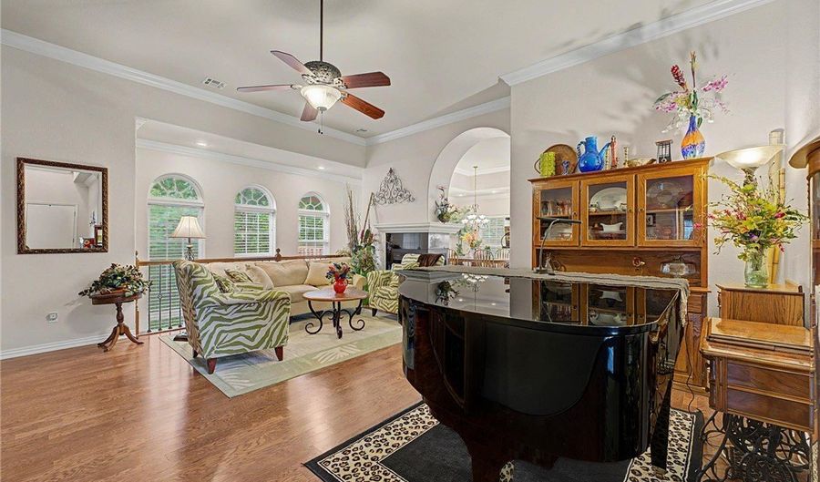 12 Hoyer Ln, Bella Vista, AR 72714 - 4 Beds, 3 Bath