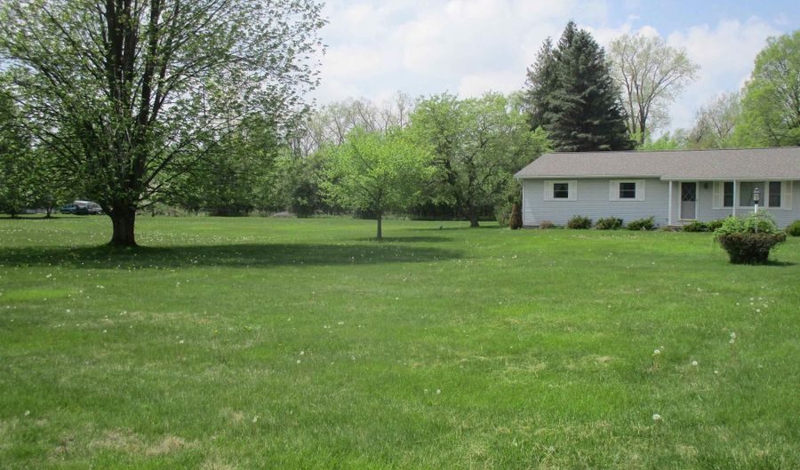 8481 N Luce Rd, Alma, MI 48801 - 3 Beds, 2 Bath