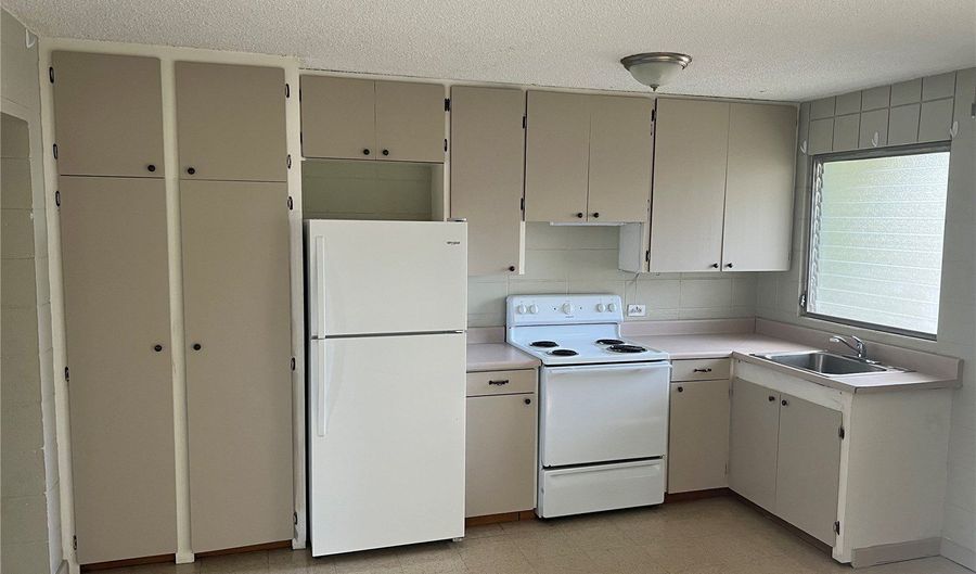 3518 B Waialae Ave A2, Honolulu, HI 96816 - 1 Beds, 1 Bath