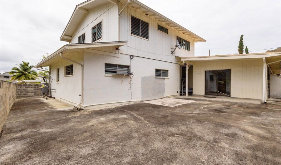 1073 Loho St, Kailua, HI 96734 - 6 Beds, 4 Bath