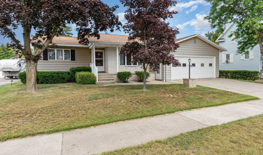 307 Minor St, Alpena, MI 49707 - 2 Beds, 2 Bath