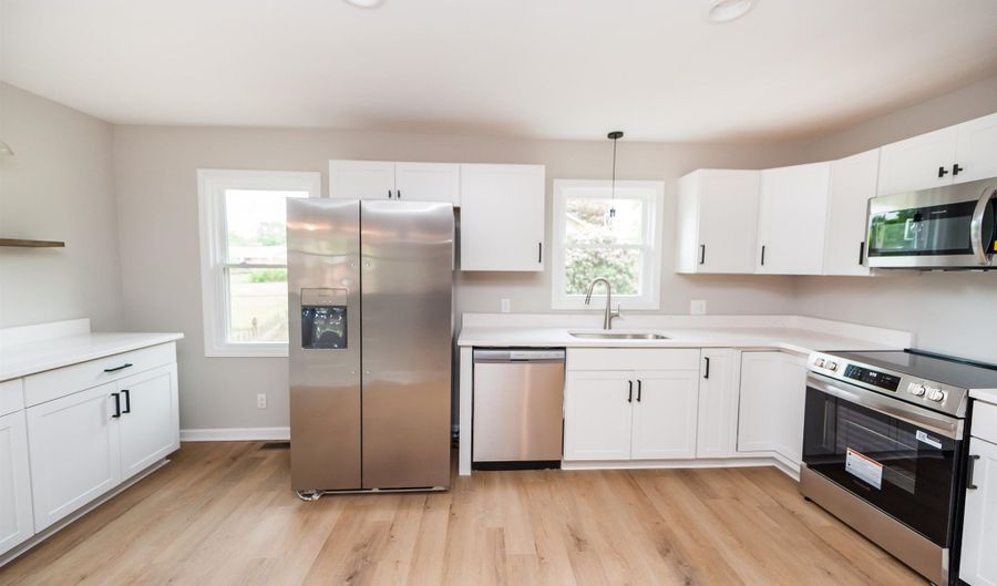 2031 Evergreen Dr, Boiling Springs, SC 29316 - 3 Beds, 2 Bath