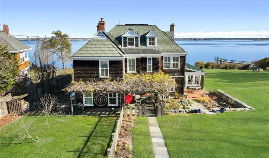 41 Walcott Ave, Jamestown, RI 02835 - 6 Beds, 6 Bath