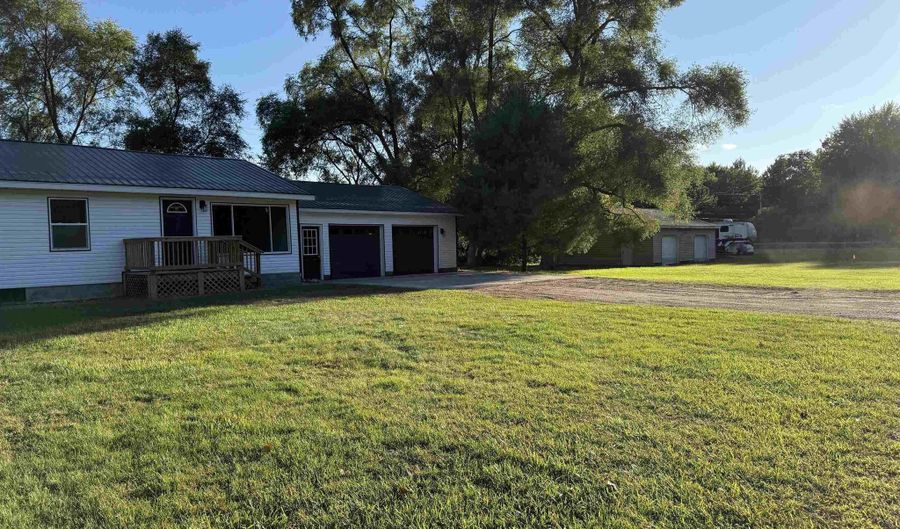 3927 W Tyler Rd, Alma, MI 48801 - 3 Beds, 2 Bath