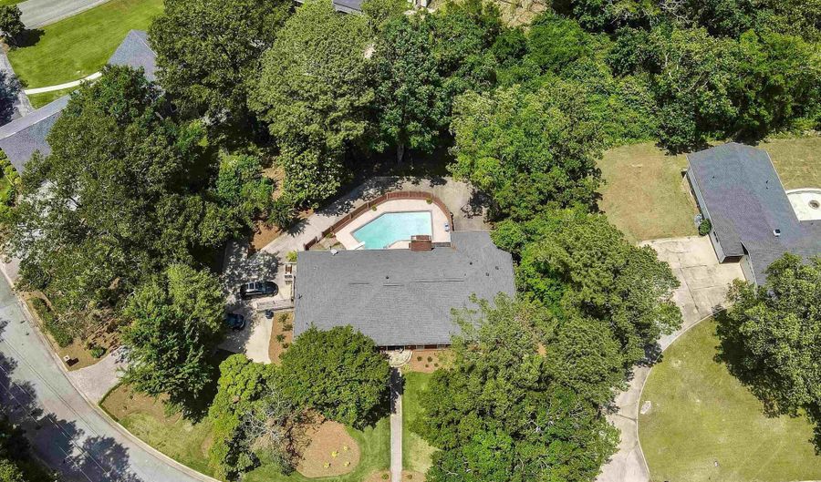 5 Christopher Way, Anniston, AL 36207 - 4 Beds, 4 Bath