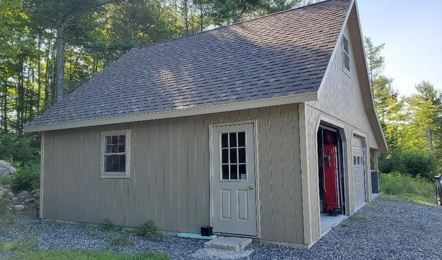 21 Pioneer Way, Aurora, ME 04408 - 3 Beds, 2 Bath