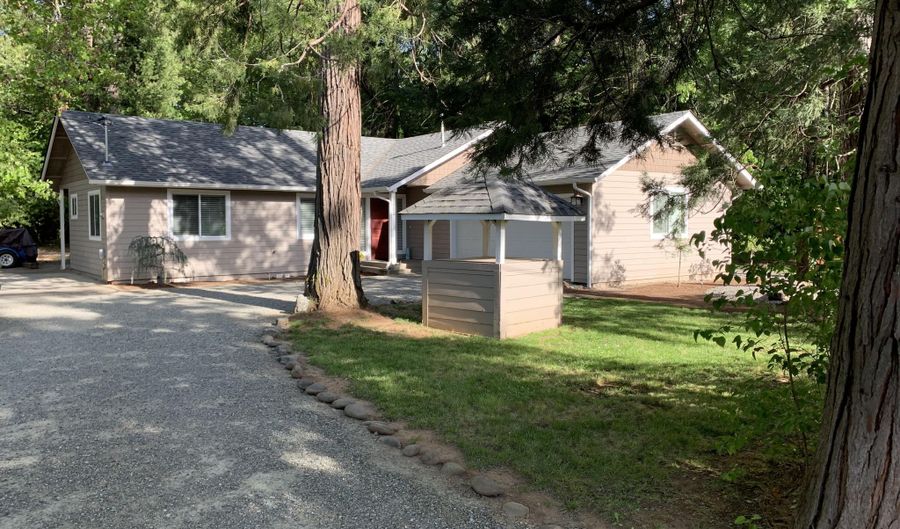 241 Whispering Pines Ln, Grants Pass, OR 97527 - 3 Beds, 2 Bath