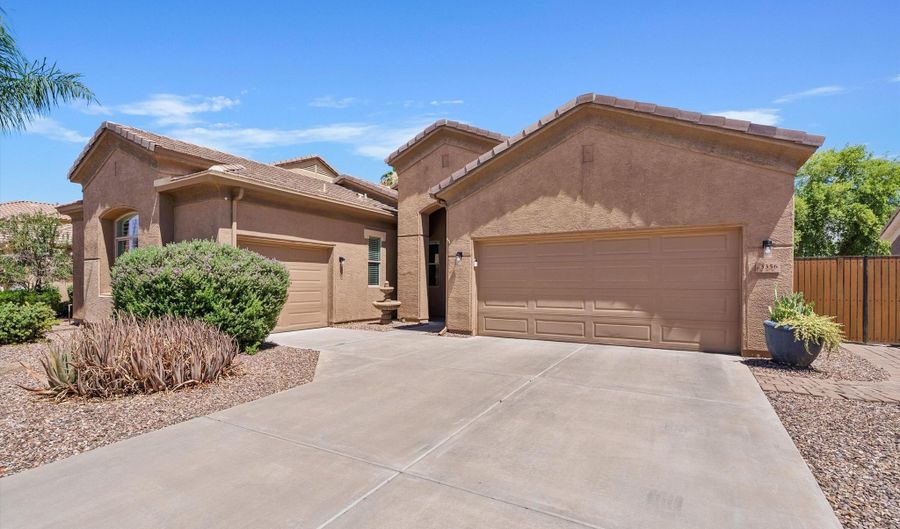 3356 E KINGBIRD Pl, Chandler, AZ 85286 - 4 Beds, 3 Bath