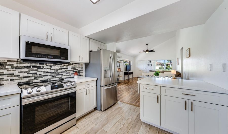 91-1020 Hoomaliu St, Kapolei, HI 96707 - 3 Beds, 2 Bath