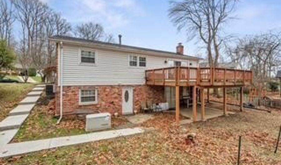 6713 RENITA Ln, Bethesda, MD 20817 - 2 Beds, 2 Bath