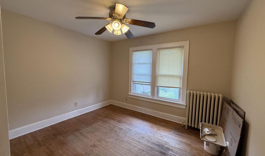 420 E Bell Ave, Altoona, PA 16602 - 4 Beds, 2 Bath